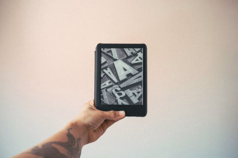 Amazon Kindle avec lumière intégrée, il semblait impossible d'améliorer le Kindle [ANÁLISIS]